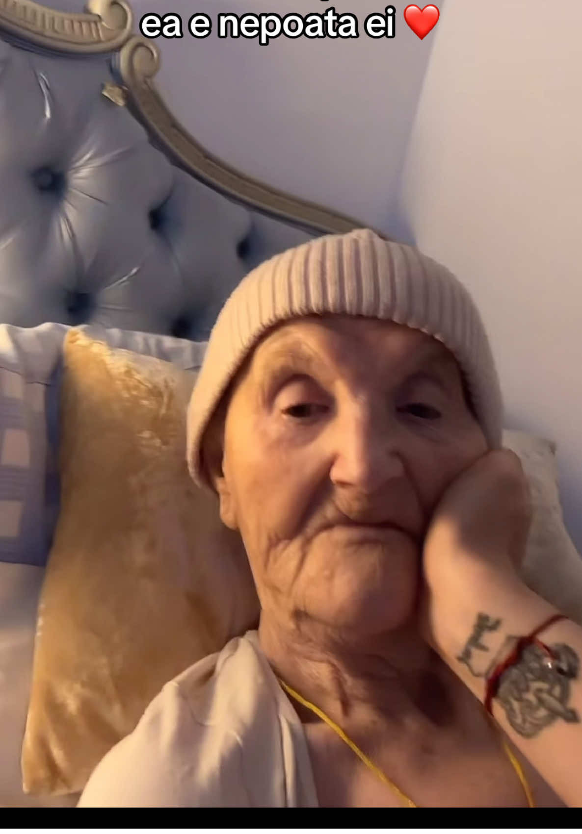 Tot respectul pentru ceea ce faci sa îți dea Dumnezeu după sufletul tău bun ❤️ și sa îți trăiască bebelușul sa fie sănătos sa va aducă numai bucuri 🙏❤️❤️❤️❤️ #alzimer #alzheimer #alzheimers #alzheimersawareness #bunica #grandma #grand #nepoata #boala #respect #jospalaria🎩 #bunicamea❤❤❤ #larisabulgari #larisabulgari #lectideviata #pariucuviata #putereadragostei #putereadragostei2 @Larisa Bulgari 