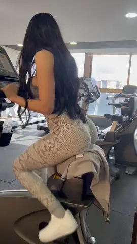 حقك بتجيبو بالمحضر👀 #christellemodel #misslebanon 