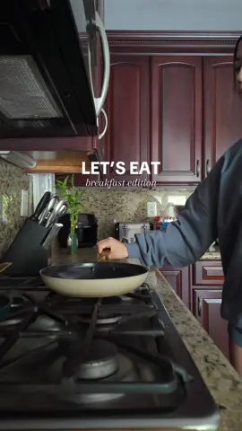 & it’s 40 grams of protein  #breakfast #protein #wholefoods #avocadotoast 