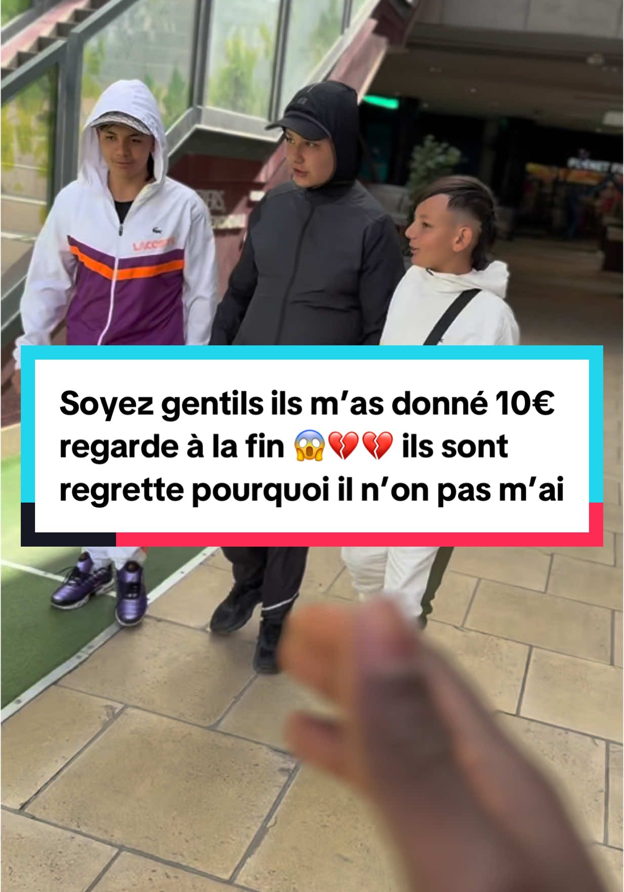 #CapCut #lycee #fypp #beziers #cute #fypp #jeans Soyez gentils ils m’as donné 10€ regarde à la fin 😱💔💔 ils sont regrette pourquoi il n’on pas m’aider 
