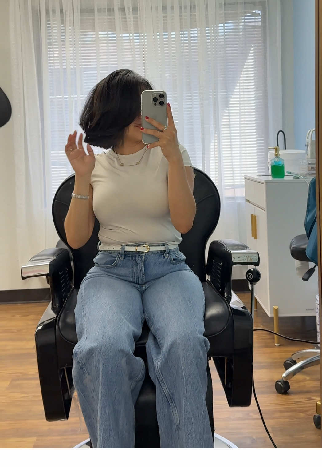 My hair grows super fast so I went shorter! 🥹🫶🏽 Hair: @AllureStylingStudio✨  #hair #hairtok #hairstyle #hairinspo #bobcut #shorthair #hairsalon #minivlog #haircut #hairdo #hairstyle #hairtransformation #fypシ #fypage #viral 