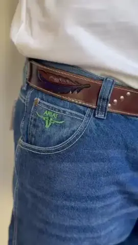 Roupas country✨ calça ariat disponível do 38 ao 44 #country #roupasmasculinas #roupascountry #viral_video #rodeio 
