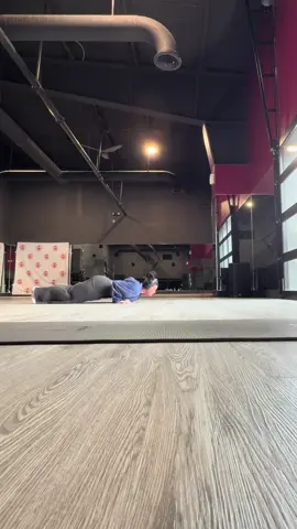 Chubby does a handstand on a beat drop #yogagirl #yoga #yogaflow #handstand 