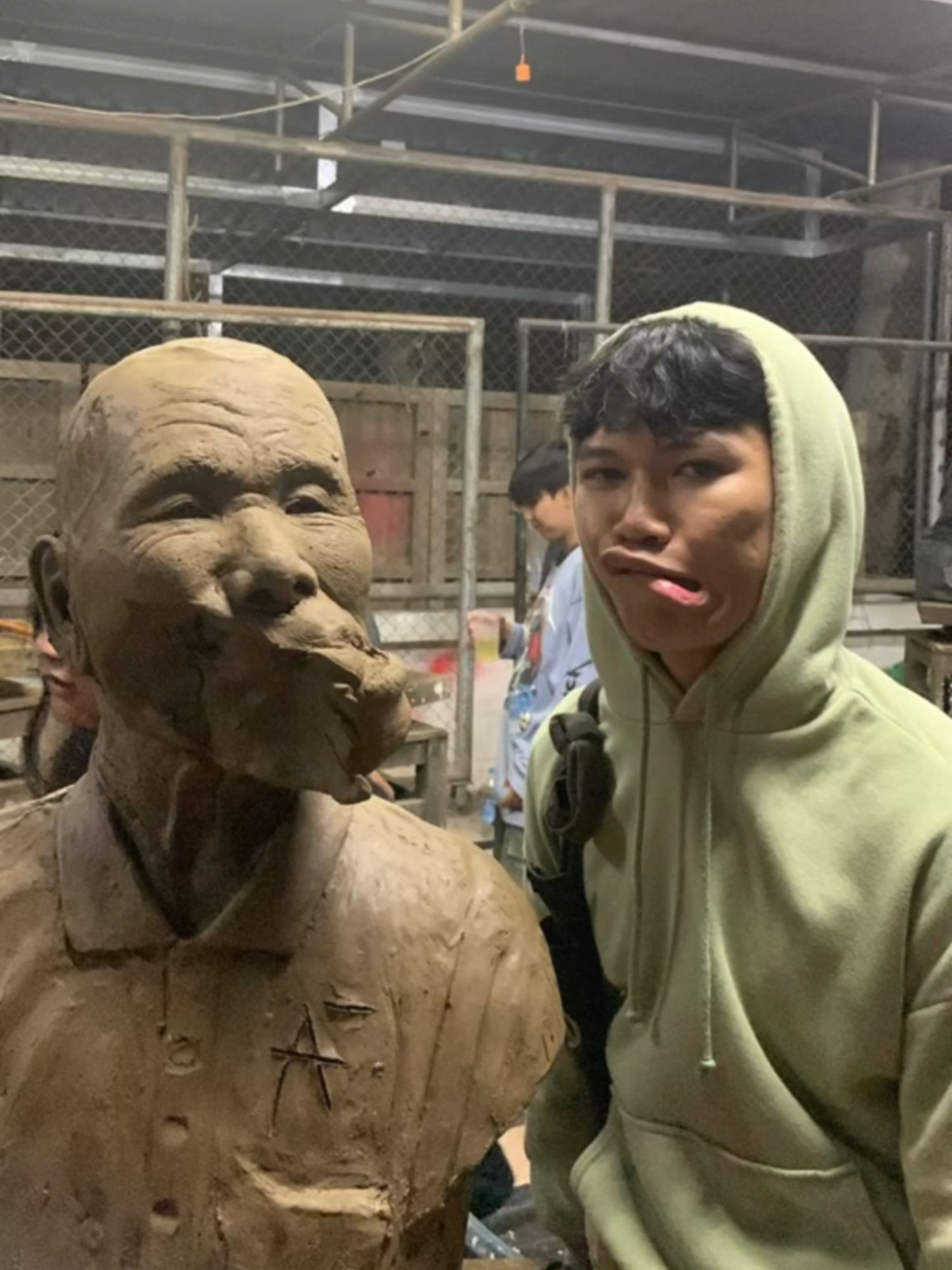 ¿Por Qué Golpear Estatuas De Arcilla? #Curiosidades #estatuas #Cultura #Tradiciones #Viral #ParaTi #TikTokViral #Historia #Arte #Tendencias