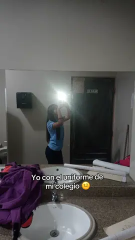 el uniforme esconde cosas #parati #fypシ゚ #colegio #uniforme  #fyyyyyyyyyyyyyyyy #liceo ##uniforme 