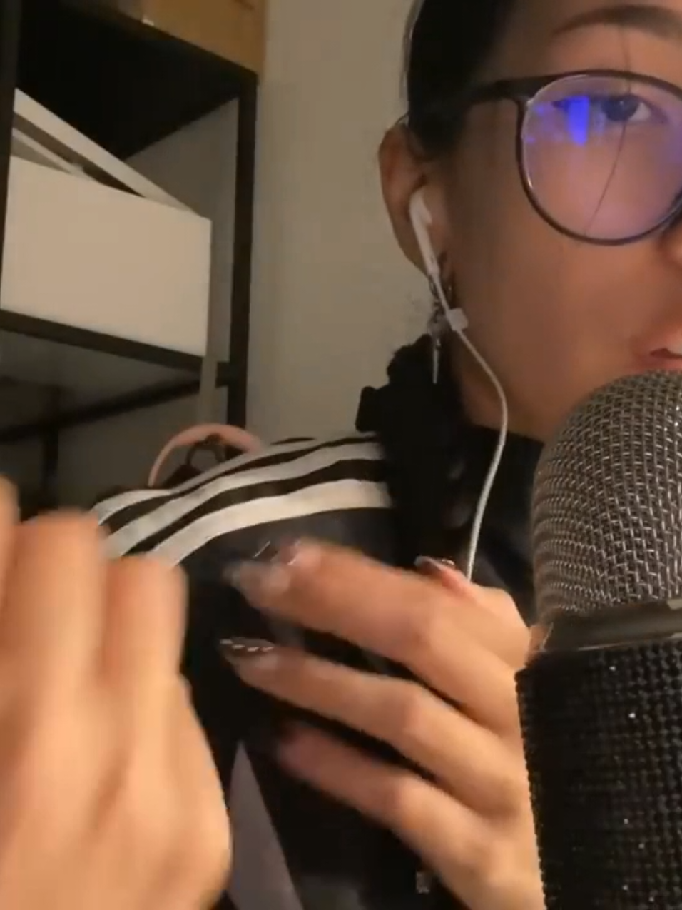 ASMR Mouth Sounds 👅🎙️  #asmr #asmrmouthsounds 