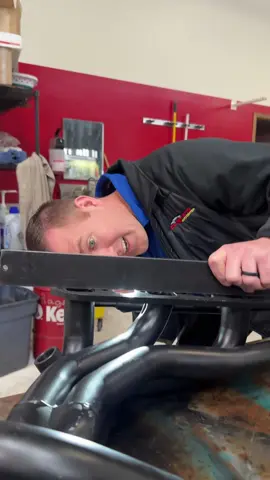 Instant exhaust leak from new headers. Check your flange surface first #autoshop #autorepair #enginebuild #carrepair 