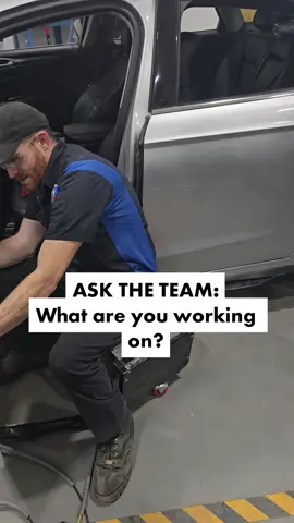 We checked in with the team to see what everyone’s wrenching on—from routine fixes to tricky diagnostics. Always something going down in the studio. What are you working on right now? Tell us in the comments ⤵️ ⤵️ ⤵️ #trq #trqautoparts
