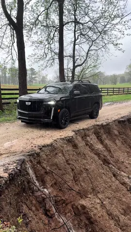 ⛈️⛈️⛈️ #cadillac #cadillacescalade #escalade #trucktok #bubbatruck🌾 #bubba #realfarmtruck #joke #grapps #tornado #sorm 