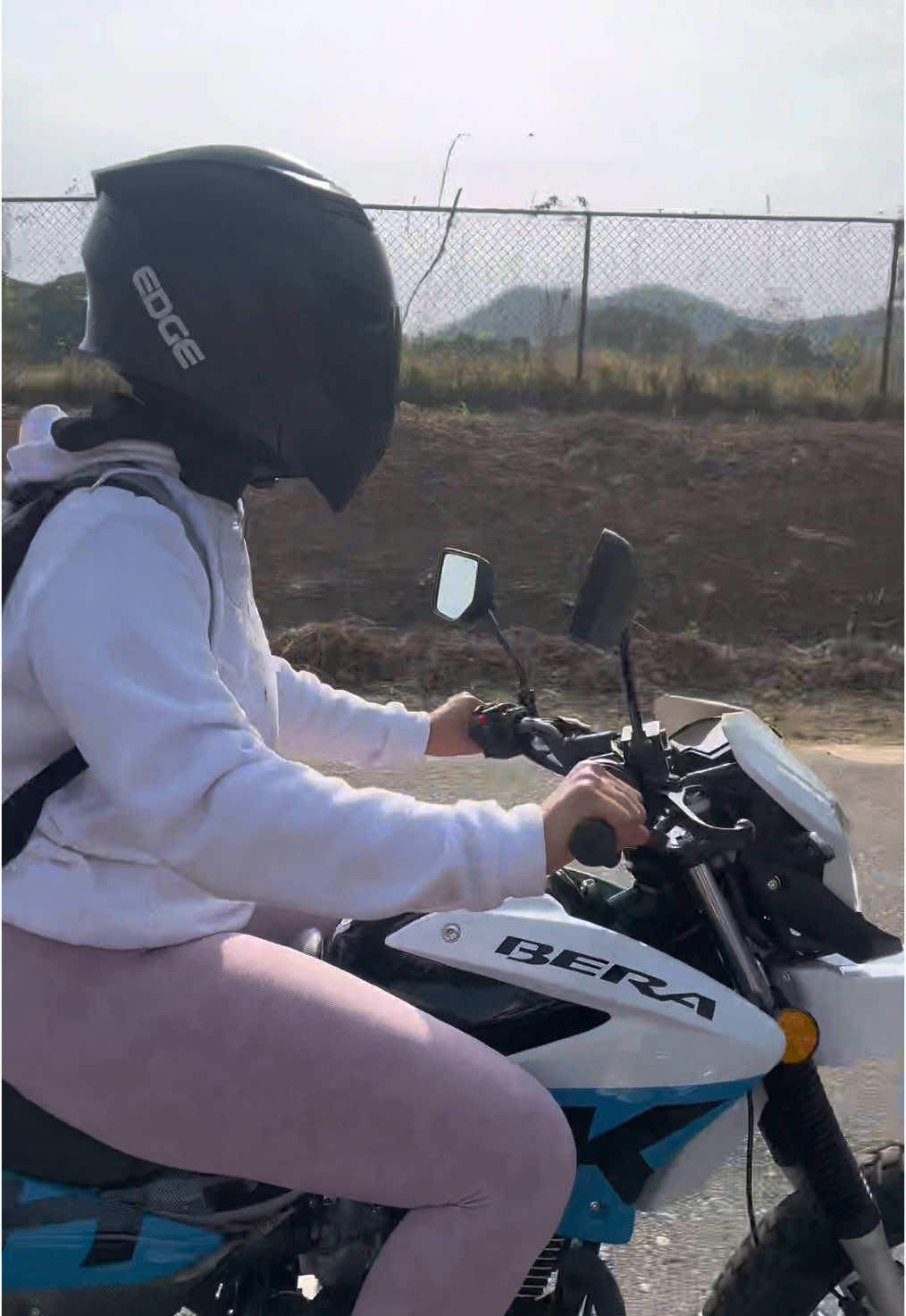 #fouryoupage #fypシ゚ #teambiker #beramotorcycles #bikergirl #venezuela #viral_video #mujerenmoto #fyppppppppppppppppppppppp #kavak 