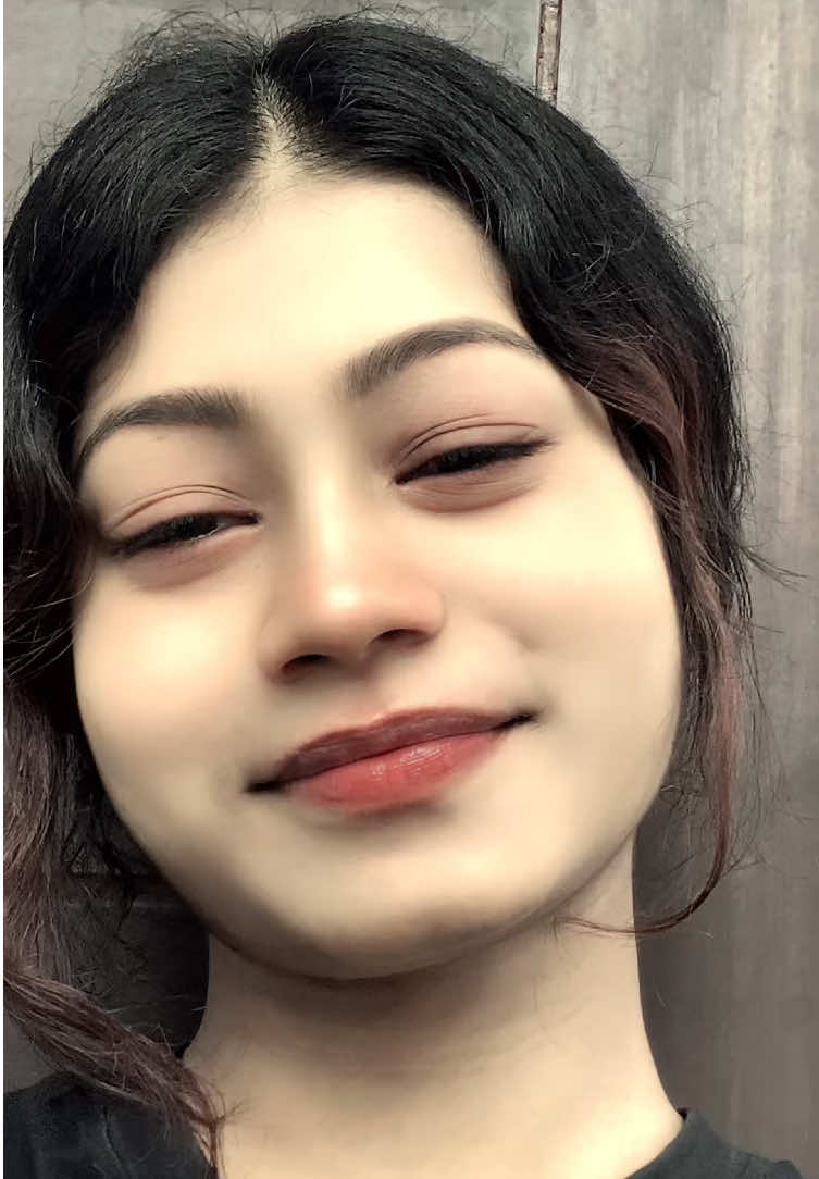পৃথিবীর সবকিছুই ক্ষণস্থায়ী, হোক সেটা তীব্ৰ প্ৰেম কিংবা ঘৃণা, অথবা অপেক্ষা। যা কিছুই হোক না কেন মানুষ একদিন ঠিকই মানিয়ে নিবে, নয় মেনে নিবে। জীবন থেমে থাকবে না; কখনোই না, কারো জন্যই না….!!😊💔 Instagram : ahon_a11 Facebook : Tasnova Jahan Ahona #ahona_11 #tiktokofficialbangladesh #foryoupageofficiall @TikTok Indonesia 