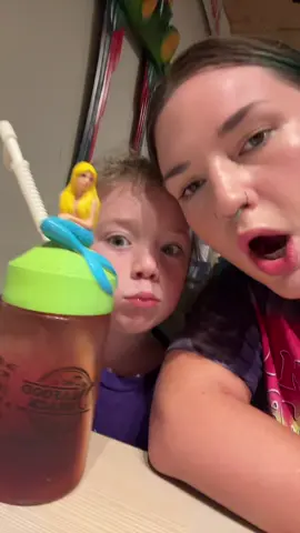 Doc’s Seafood Shack and Oyster Bar in Orange Beach , AL is so good 🦀 🤤 #seafood #beach #yummy 