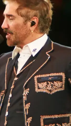 El regreso del potrillo de México, Alejandro Fernández demuestra porque es el mejor ranchero en la actualidad  #musica #alejandrofernández #unmillondeprimaveras #dinastiafernandez #elpotrillo #musicaregional #musicaregionalmexicana #mariachi #VicenteFernandez #mexico #mexico🇲🇽 #rancheras 