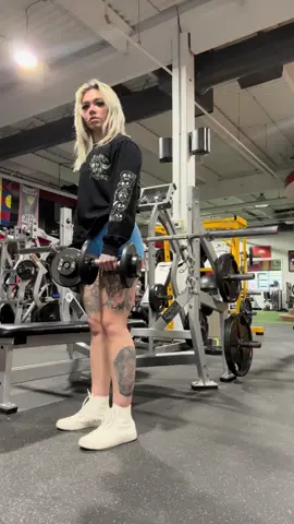 Best addiction 😍#peepthetoesance#Fitness#fitnessmotivation#bodybuilding#bodybuildingprep#15weeksoutfromshowday#canadacpa#legday#delts 