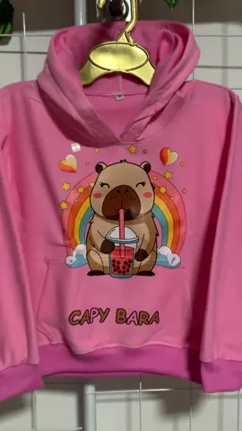 Buzos de capibara en rosa , chicle ,caramelo y marfil, llévate el que más te guste                      #buzos #bogota #colombia #niñas #capibara #animados #buzospersonalizados #ventas #ventasonline #ventastiktok #niños 