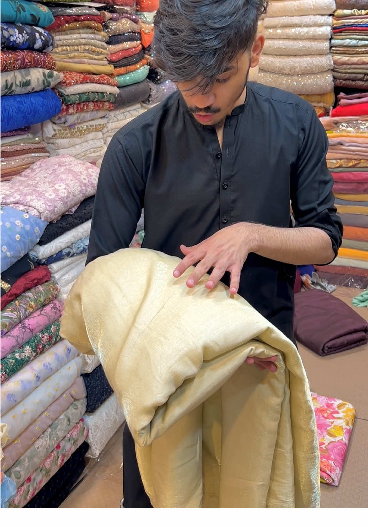 Arbi shimmer fabric 👈#arbi #shimmer #girlssupportgirls #drees #fashion #design #newtrend #allworld 