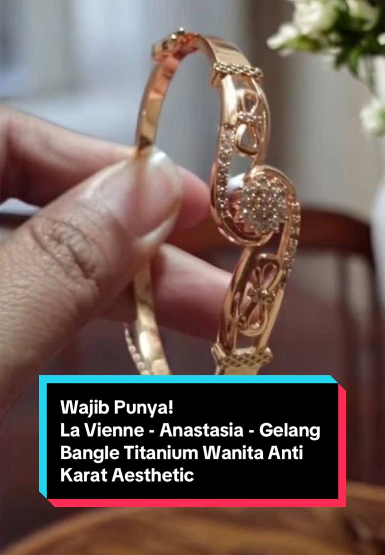 Gelang Mewah, Harga Murah – Wajib Punya!  La Vienne - Anastasia - Gelang Bangle Titanium Wanita Anti Karat Aesthetic - Perhiasan Elegan Cantik Mewah Simple #PromoGuncang44 #DiskonGelang #FlashSale #HargaSpesial #GelangTitanium #PerhiasanWanita #AksesorisCantik #GelangAesthetic #BangleMewah #GelangElegan #FashionWanita #GelangAntiKarat #LaVienne #aksesorissimple 