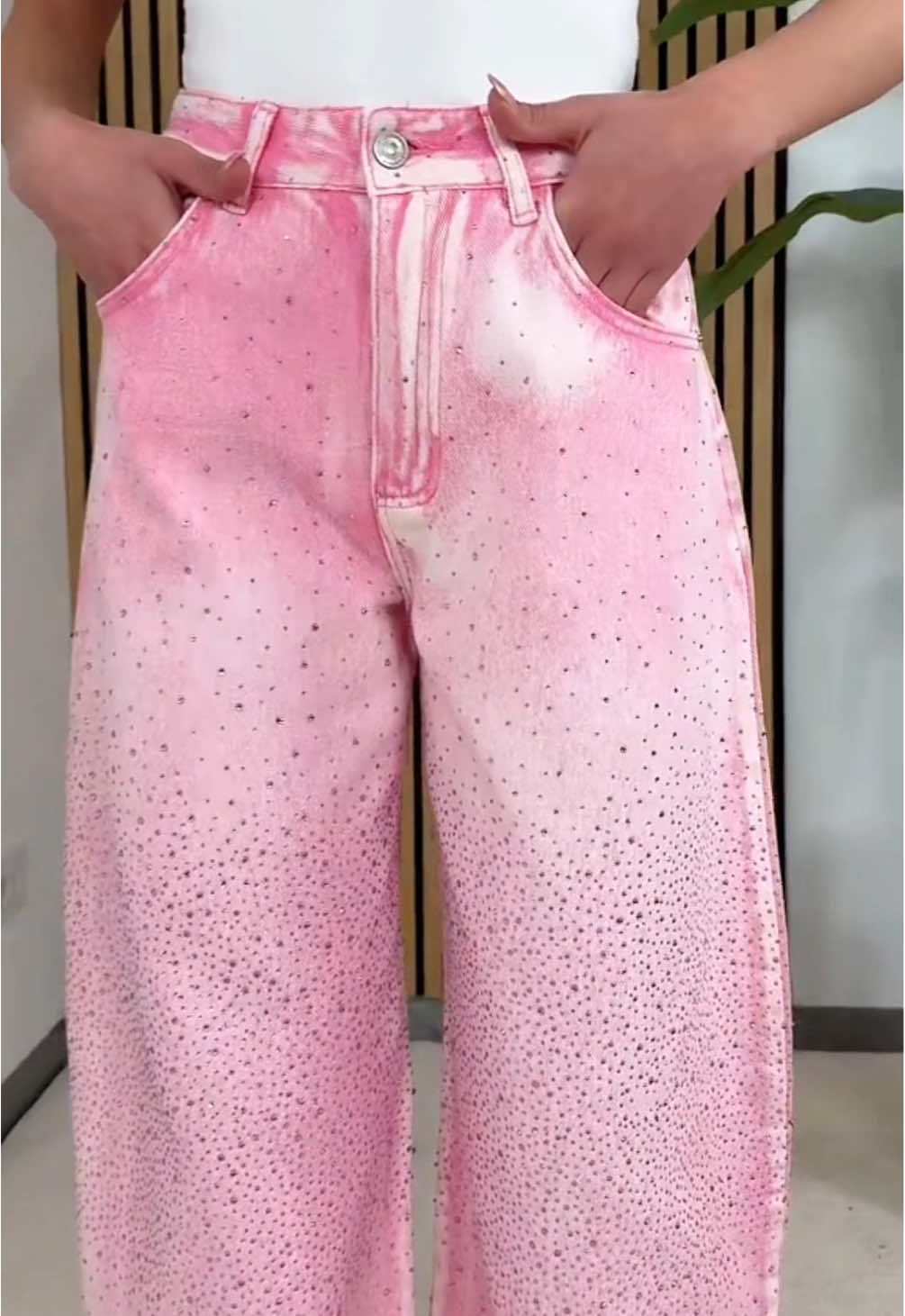 Jeans Scintillio Rosa 💕💖💓🩷 #tiktokshop #shoponline #noeila #abbigliamentodonna #jeansrosa #jeansbrillantini 