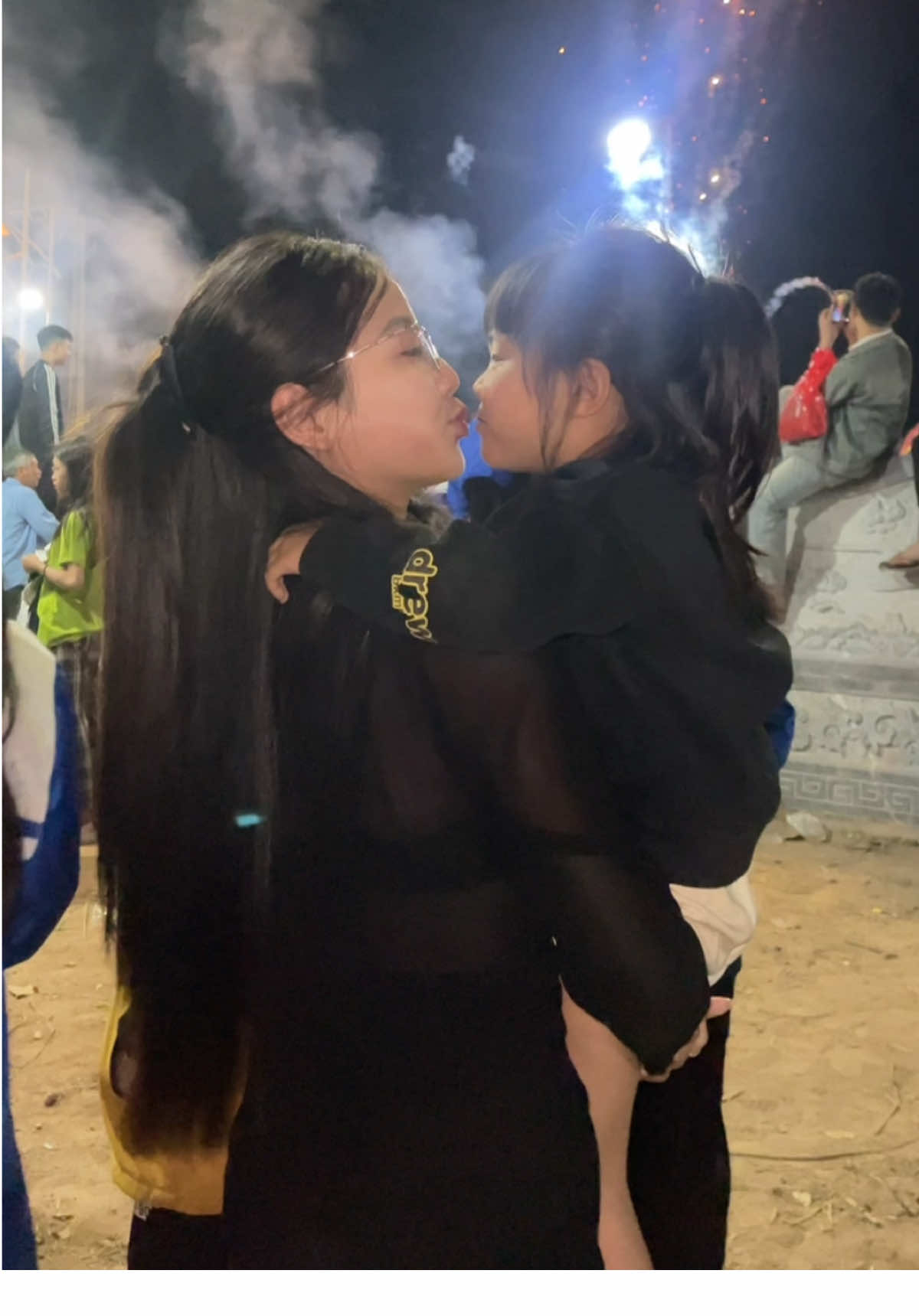 To gần bằng mẹ ròii bé ơi 🫶 #thaibinh17 #TikTokAwardsVN #viral #fyp 