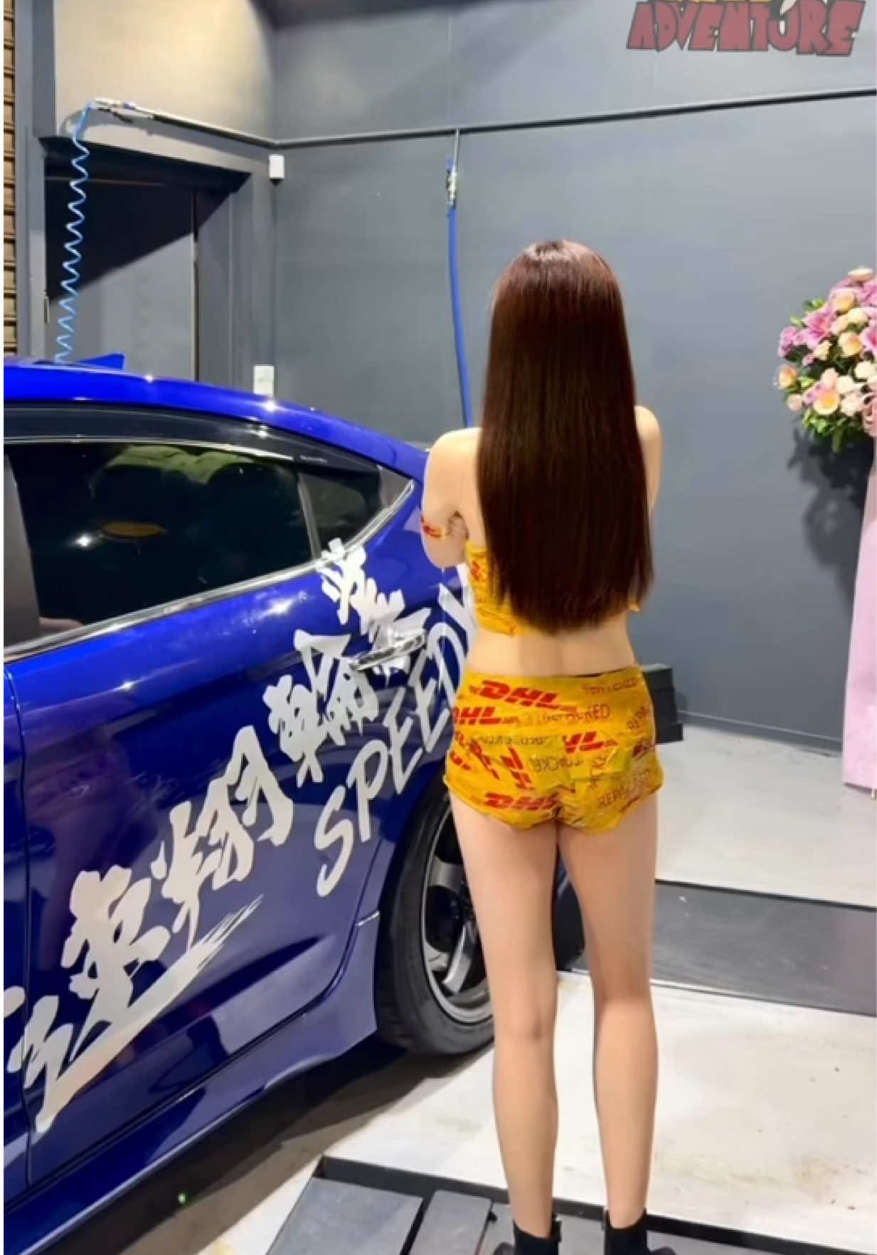 Why is it different? 😰😰 @小哇  #dhl #dhlexpress #dhlfashion  #dhldelivers #dhlife