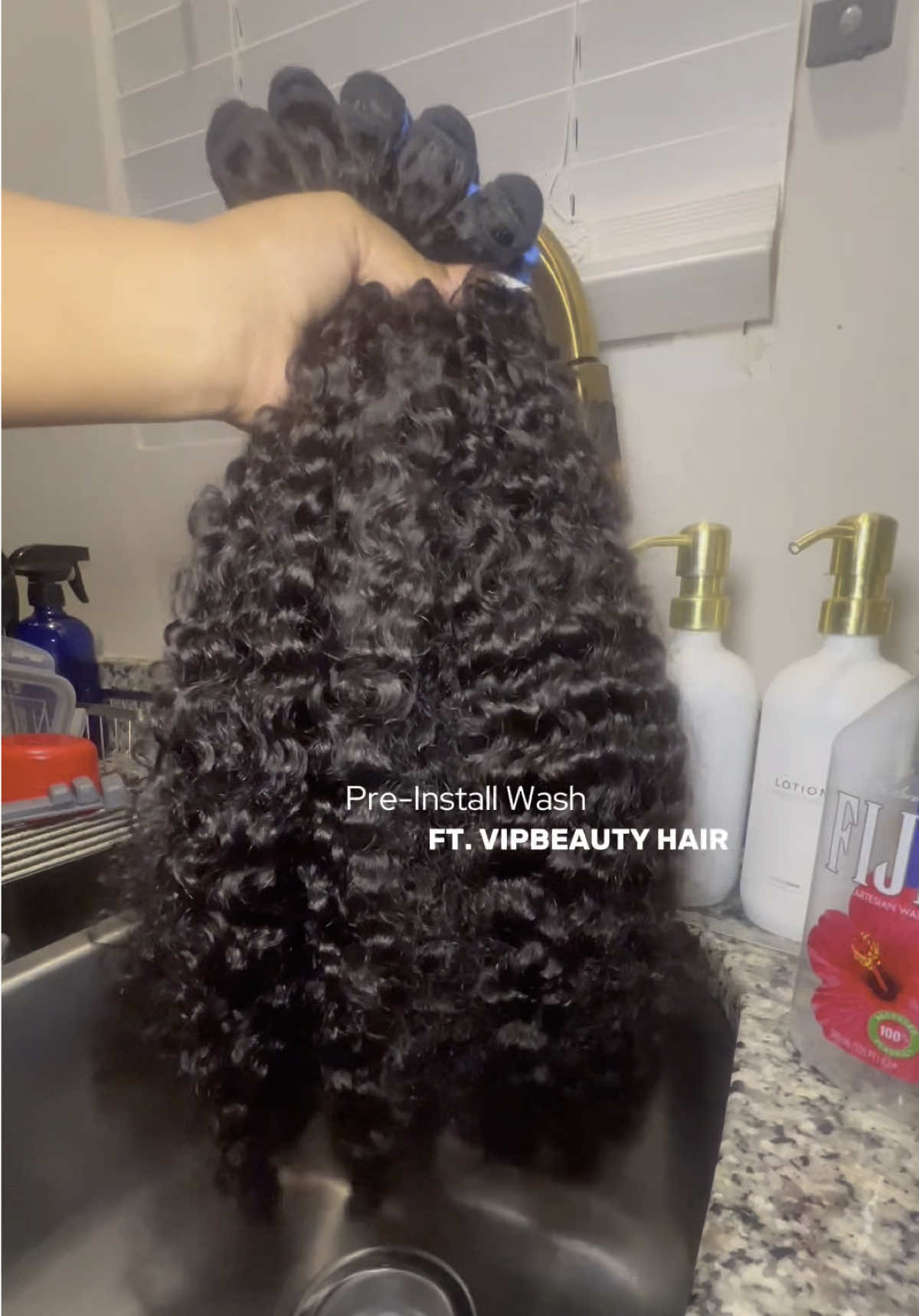 Don’t buy this hair, if you want to keep your old hair. Cause you will switch & never look back🫣! No smell, minimal shedding, softer than butta baby 🧈 & true to length (I pulled out the measuring tape omm)  #CapCut #burmesecurly #vipbeautyhair @VIPbeauty Hair Shop @VipbeautyhairLisa 