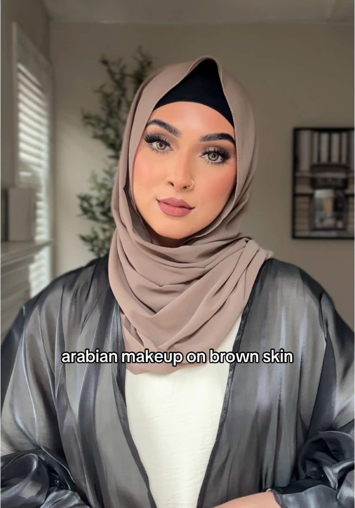 What makeup style should I try next? Kurdish makeup? Let me know🌸 #arabianmakeup #makeuplook #arabmakeup #makeuptrend 