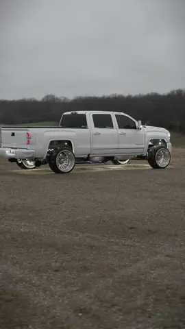 🧑‍🍳🧑‍🍳 #l5pduramax #wherlicustomfab #419fabanddesign #trucksoftiktok #s300 #customsunlimited @Customs Unlimited 