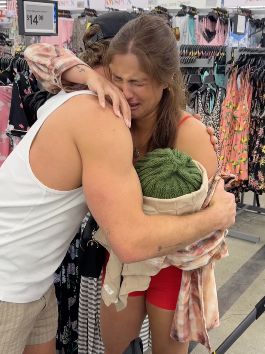 Single mother gets unexpected blessing ❤️ #pregnant #soldier #military #mother #lesson #blessings