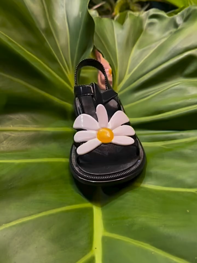 E pra quem quer um presente pro seu mini.... 🌻 #fyp #melissahits #melissa #melissahipbloomy #minimelissa #kids