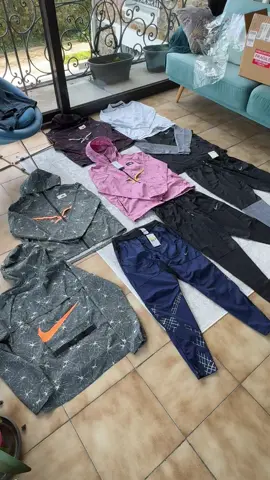 Vinted : adamtititizer 🔥 snap : usdtxx #nikerunning #pourtoi #fyp #zabuza #nikerunningdivision #legging #berlin #nike #underhybrid #introuvable #fournisseur #rare #vinted #tokyo 