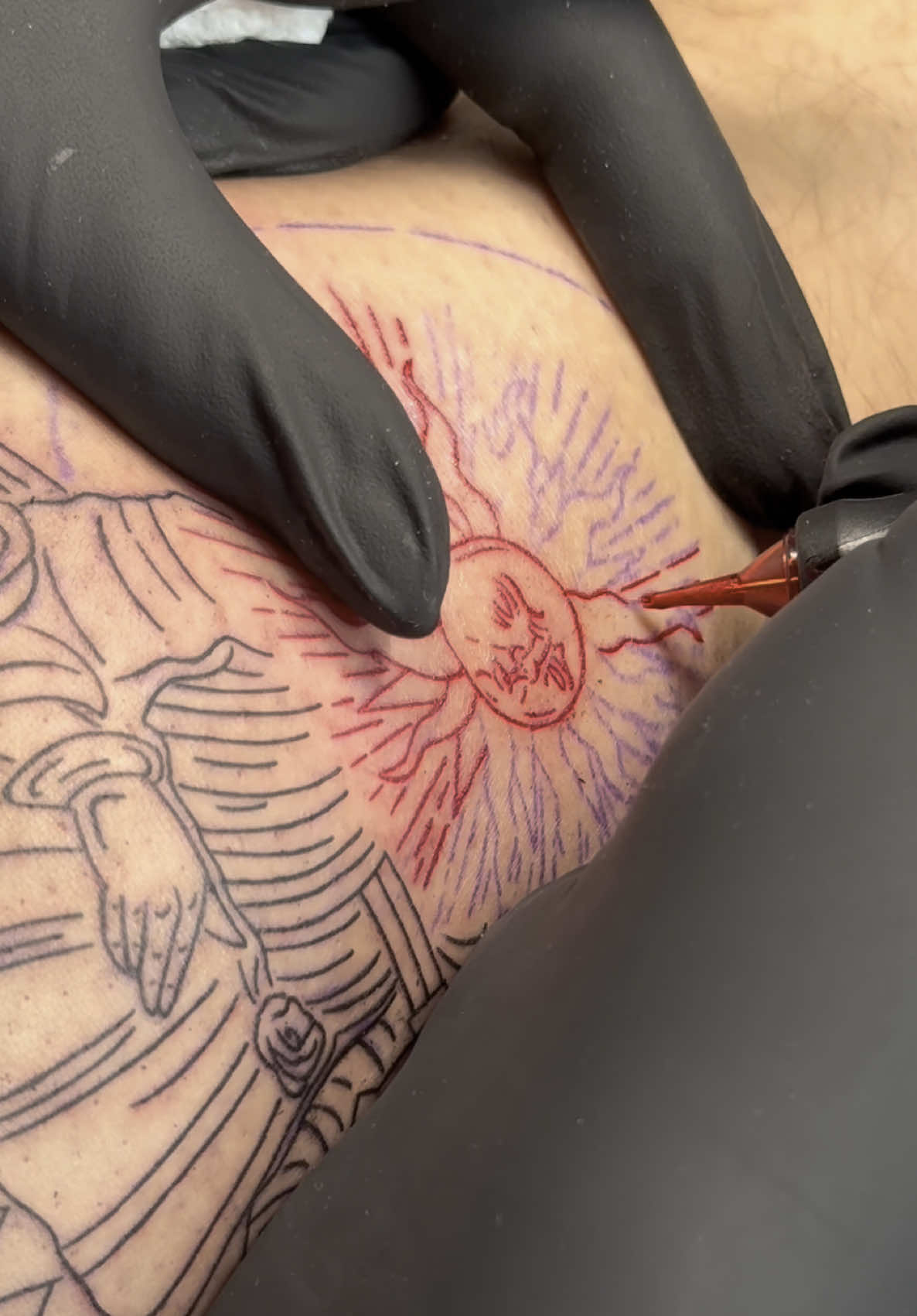 This sun-knight etching tattoo is the first one of two, the second one will be on the opposite calf and it’s going to be a ‘moon-knight’ (coming very soon)  . . . #occulttattoo #engravingtattoo  #medievaltattoo #botanicalillustration #onlyblackart #etchingtattoo #raleighnc #tattooartist #fineline #linework #blackwork #romantattoo #greektattoo #comictattoo #mangatattoo #inkdrawing #inksketch #stippling #stipplingart #crosshatching #illustration #darkaesthetic 