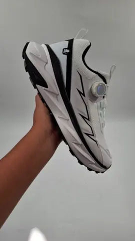 No encontraras zapatillas con más tecnología, te lo juro 👟 #zapatillasnuevas #novedades #deportivos #todoterreno #Running #picrunner #elmercadito #fypシ゚