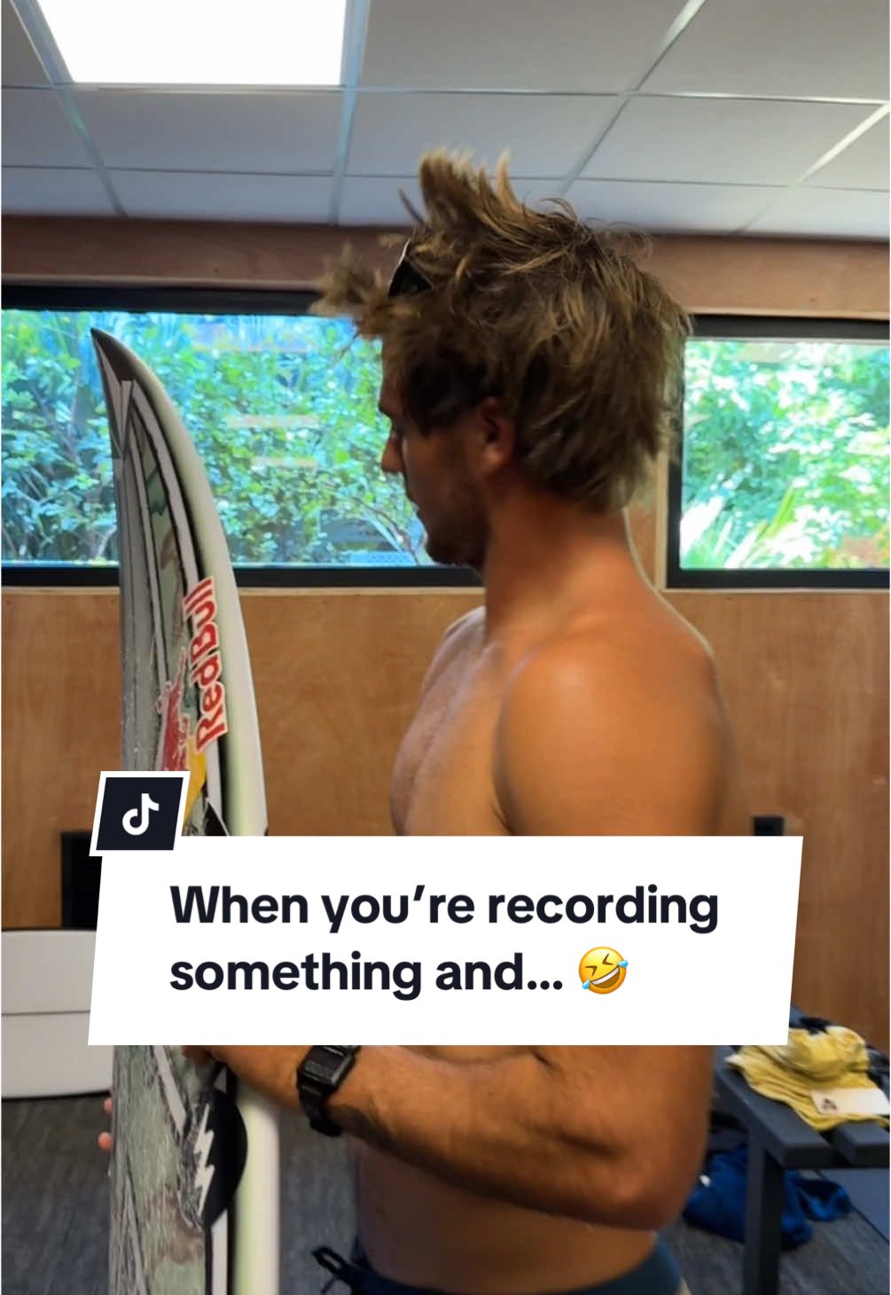 Wait till the end… 😂 @Jack Robinson legend #JackRobinson #Funny #Backstage #Surfer #surfboard #and 
