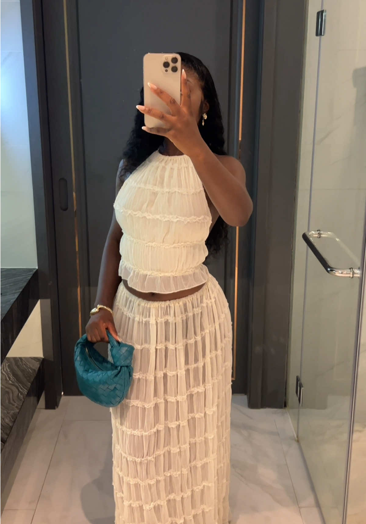 OOTD in Thailand🇹🇭  #phuket #thailand #holidayoutfit #OOTD #fashiontiktok 