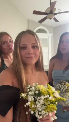 happy prom i can’t move my arms