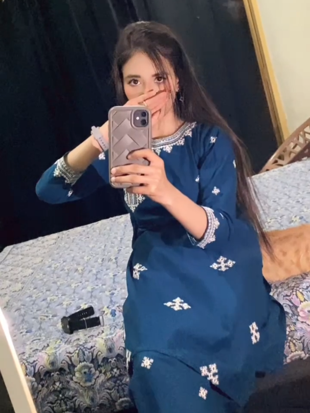 𝐃𝐞𝐞𝐝𝐚𝐫 𝐭𝐞𝐫𝐚 𝐦𝐢𝐥𝐧𝐞 𝐤𝐞 𝐛𝐚𝐚𝐝💙#skating#skatinglover#uroojskater#malikskaters#rawalpindi #foryou #foryoupage #viralvideo