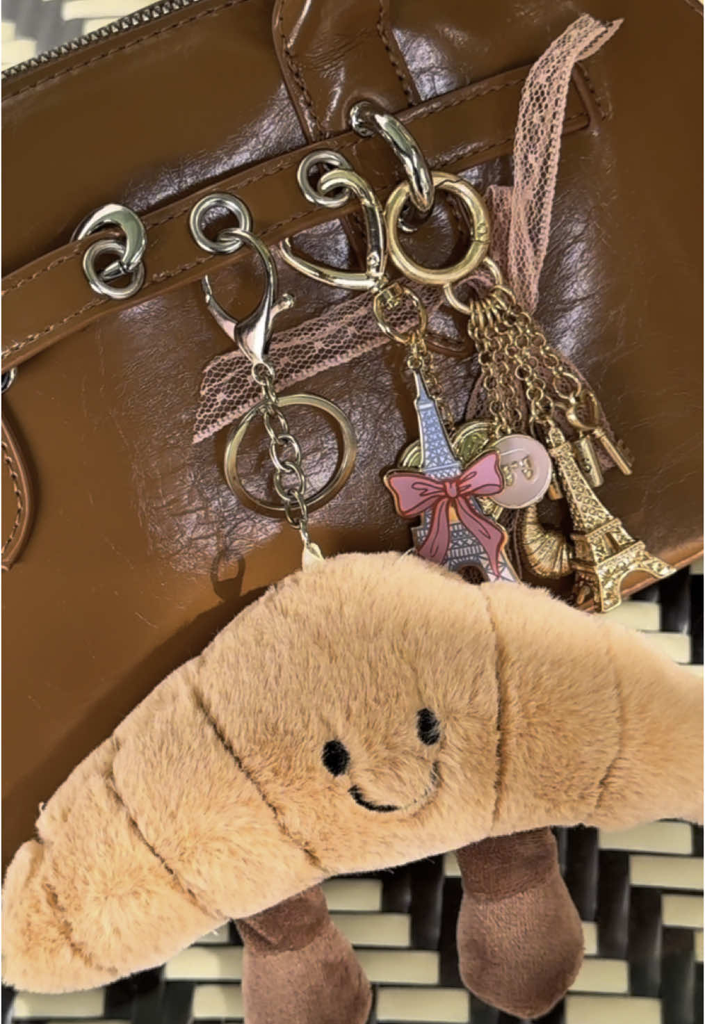 Llegaron los charms más cute 🥐🤍 CORRAN!  #todomoda 