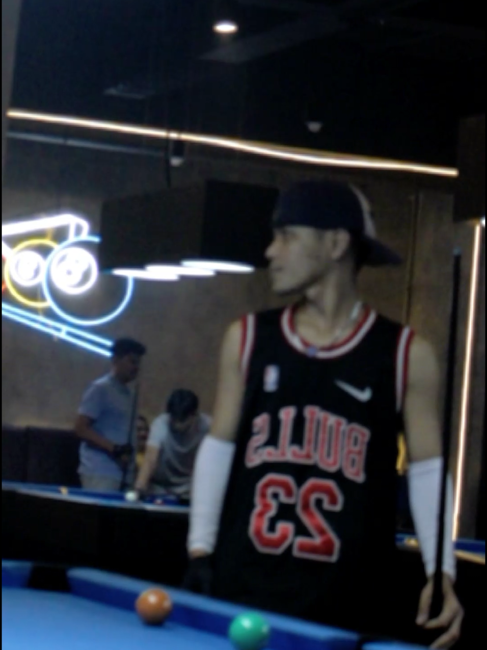 #CapCut  Refrensi Outfit 🥶🥶🥶 #biliard #custom #bulls #korban #style #viral #fypage #viralvideo #fyp #semuaorang #8ballpool #nike 