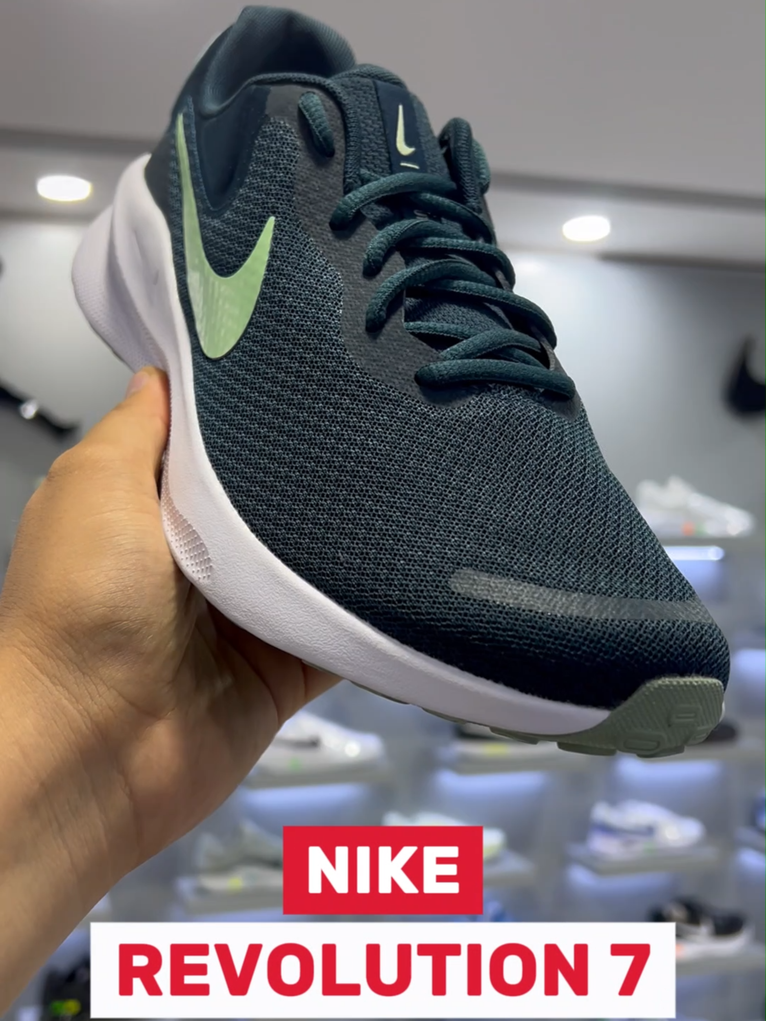 ¡Las nuevas Nike Revolution 7 ya llegaron a Joak! 🏃‍♂️🔥 Prepárate para llevar tu rendimiento al siguiente nivel con estas zapatillas ultraligeras, cómodas y con el estilo único de Nike. Perfectas para tus entrenamientos o para tu día a día, con un diseño que no pasa desapercibido. 💥 No dejes pasar la oportunidad de conseguir las tuyas. Ven a Joak y haz que tus pasos cuenten con la mejor tecnología en cada zancada. ¡No esperes más! 👟💨 📍Visítanos en Av. Húsares de Junín 378 - Jesús María 📲 Pide tu catálogo virtual o escríbenos al 👉 977 809 825 #NikeRevolution7 #Nike #ZapatillasDeDeporte #Joak #EstiloDeVida #Entrenamiento #Running #ModaDeportiva #ZapatillasNike #DeporteYEstilo #Rendimiento #Fitness #ComodidadTotal #CorreConEstilo #RunningShoes #ZapatillasDeRunning #NikeLovers #Sportswear #EntrenaConNike