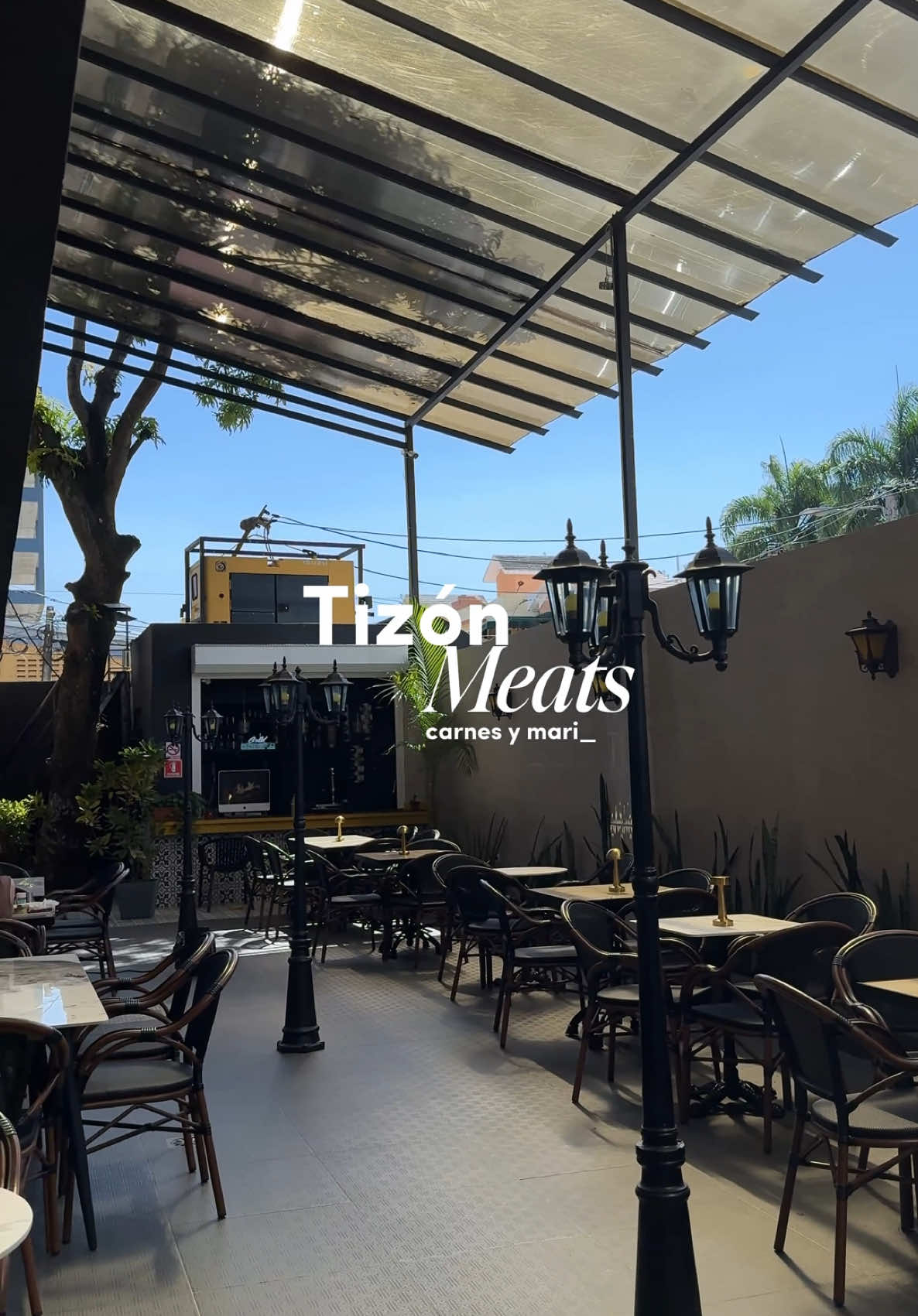✨ Fui a @Tizon Meats , un restaurante especializado en carnes y mariscos ubicado en Las Palmas de Alma Rosa, y honestamente… ¡una joya escondida para los amantes de estas especialidades! El ambiente es acogedor, ideal para ir en pareja, con amigos o en familia, y el servicio fue excelente. Si estás buscando un spot donde la carne se derrita en la boca y los mariscos tengan ese sabor auténtico, tienes que darte la vuelta por aquí. 100% recomendado si estás por la zona o quieres explorar nuevos lugares en Santo Domingo. 🔥 #restaurantes #carnes #mariscos #santodomingo #rd #daywithme #undiaconmigo #vlogrd #comida #fyp 