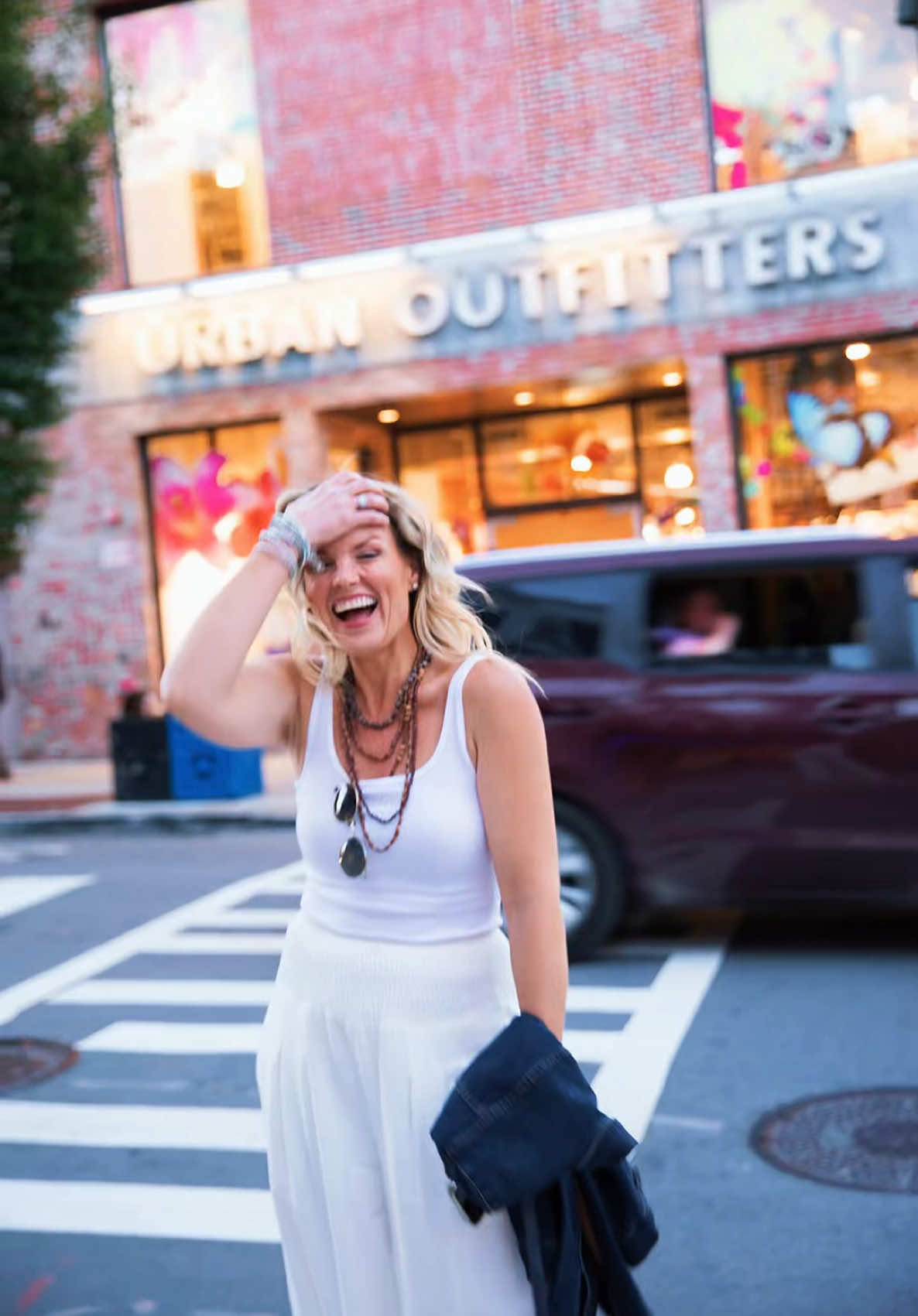 Haters gonna hate 🤣💁🏼‍♀️  #taylorswift #photoshootfun 