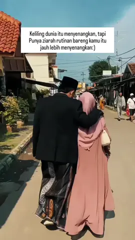 Rasanyatuh tenang🌹💗@GunturMuhammad #CapCut #ziarah #suamiistri #romantis #vibes #ziarahwali #sunangunungjati 