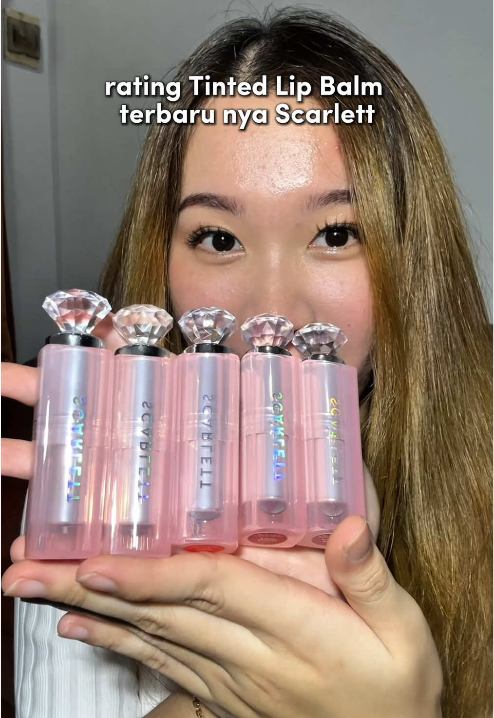 Tinted lip balm dari @Scarlett Whitening Official ❤️ warna nya cakep2 BGTT, kalian suka yang mana?👀 #scarlett #tintedlipbalm #lipbalm 