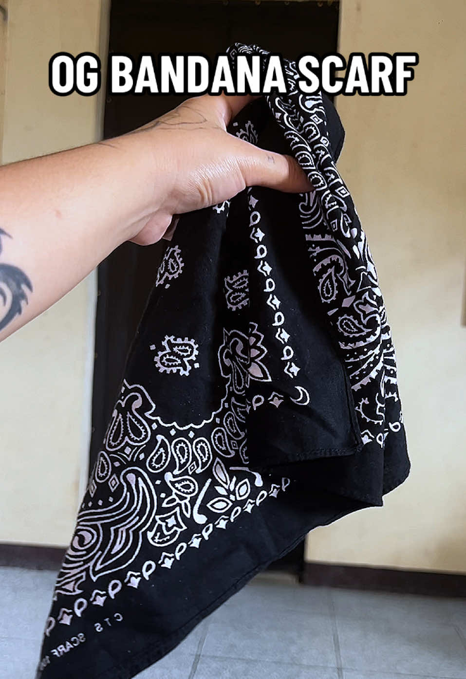 OG Bandana Scarf available na sa yellow basket ! 🤗 #bandanascarf #bandana #bandananeckscarf #ogbandanascarf #scarf 