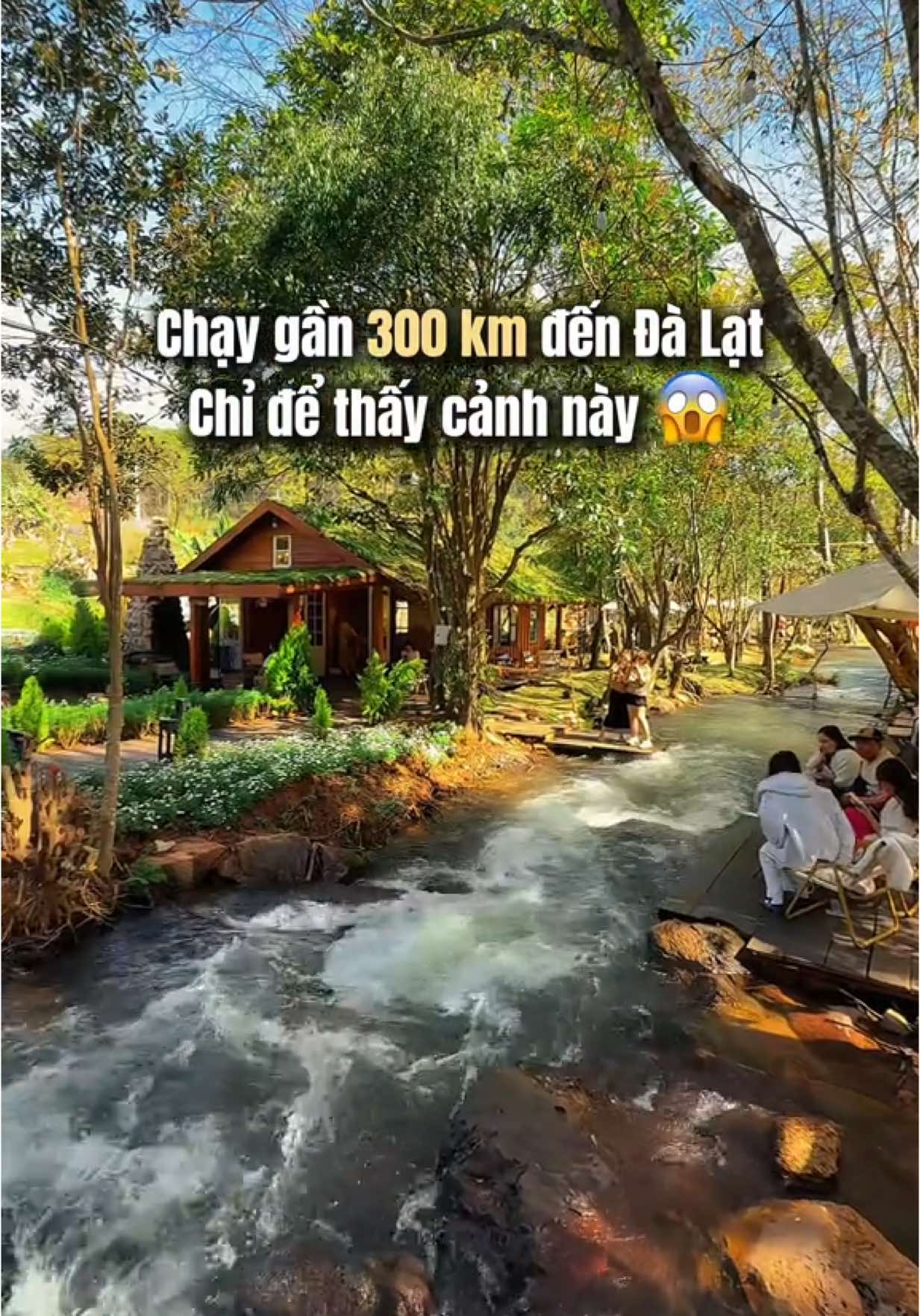 Chạy 300 km chỉ để thấy cảnh này 😱#suoibinhyen #dalat #cafedalat #reviewdalat #dalatreview #dalattrip #xuhuong #huongnoilamphim 