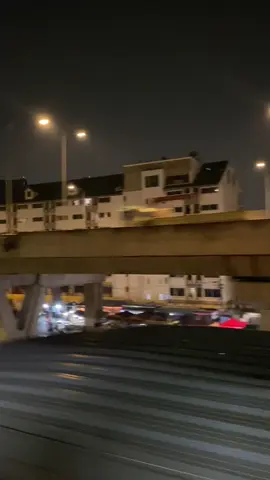 นั่งรถไฟ ชมกรุงเทพ ยามค่ำคืน  #กทม #กรุงเทพมหานคร #รถไฟ #ท่องเที่ยว  #ยามค่ําคืน 