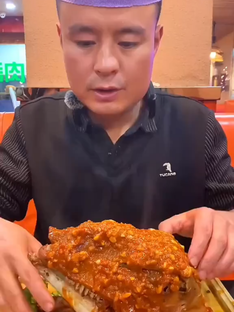 Mukbang eat #foodchinase #food#asmr #eatwithboki #boki #mukbangkorea #mukbangvideo #viralvideo #eating #bokimukbang #trend #chinesefood #china  #foryoupage #crunchysounds #eatingshowasmr #eatwithme #eatingshow #cookies #croissant #eatingmcdonalds #foryou #bigbites #mukbangasmrtiktok #fyp #bestasmr #foodtiktok #asmrfood #crunchy #asmreating #mukbangeatingshow 