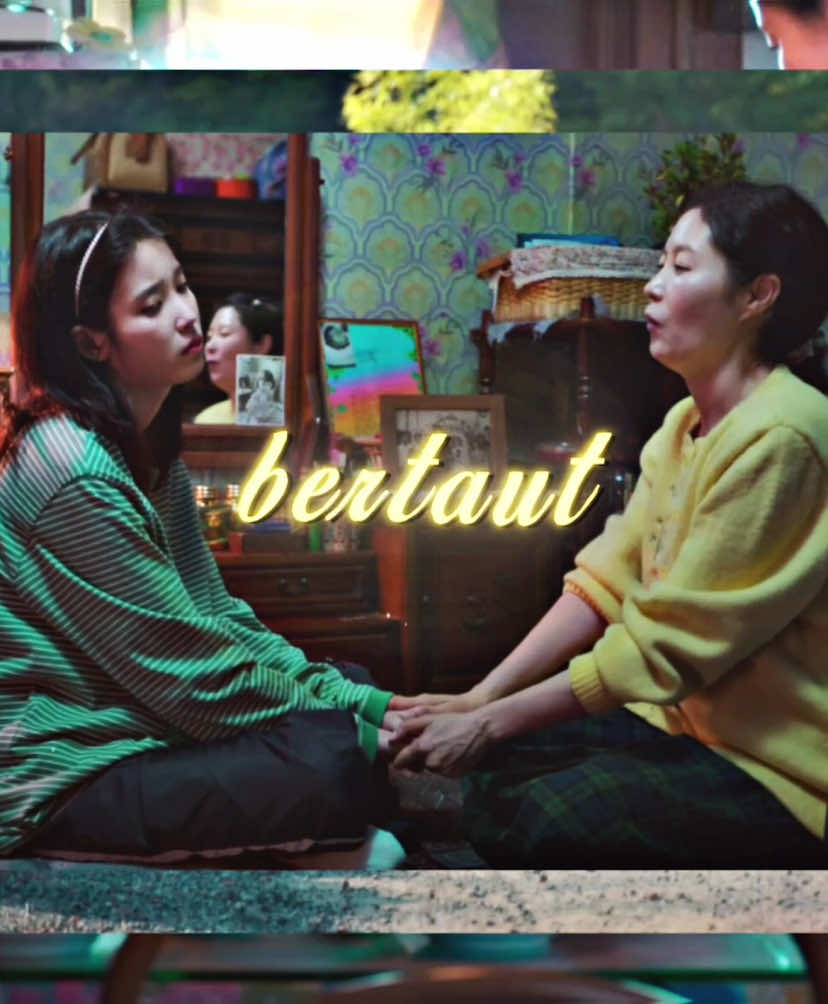 like mother like daughter🤍 #whenlifegivesyoutangerines #iu #kdrama #edit #foryou #bertaut | scp: @/kdscenepacks on ig | ib: @wind repost cz tiktok muted it💔😔