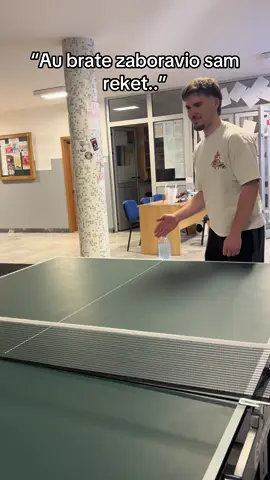 mrzim kad zaboravi reket🤬🤬#foryoupage #fyp #viral #foryou #real #smesno 