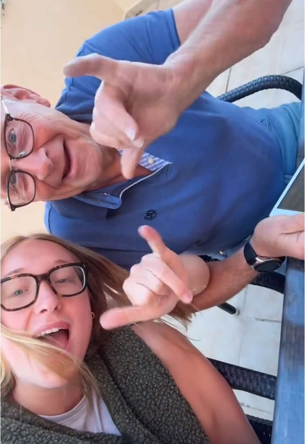Krantje op zijn Ipad🤙🏼🤙🏼